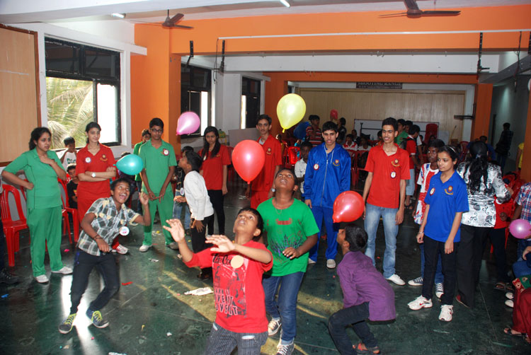 Children-from-an-orphanage-enjoying-a-game-with-the-students-of-Dr-Pillai-Global-Academy-Gorai